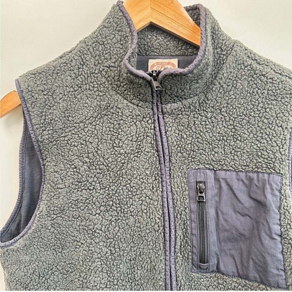 J. Crew Sherpa Fleece Vest Gray Full Zip Gorpcore Outdoorsy Minimalist Small - Picture 5 of 10